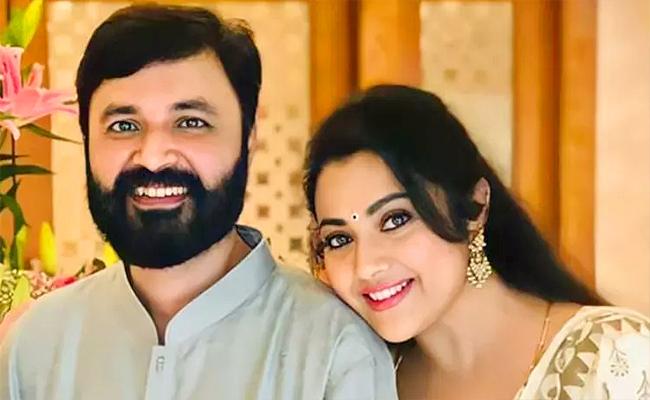  ಪತಿಯ ನಿಧನದ ಬೆನ್ನಲ್ಲೆ ನಟಿ ಮೀನಾಗೆ ಮತ್ತೊಂದು ಶಾಕ್: ವಿದ್ಯಾಸಾಗರ್ ಕೋಟಿ ಕೋಟಿ ಆಸ್ತಿಯಲ್ಲಿ ಬಿಡಿಗಾಸು ಈಕೆಗಿಲ್ಲವಂತೆ