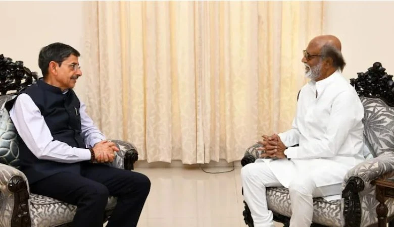  ತಮಿಳುನಾಡು ರಾಜ್ಯಪಾಲರನ್ನು ಭೇಟಿಯಾದ ರಜನಿಕಾಂತ್: ರಾಜಕೀಯ ಎಂಟ್ರಿ ಬಗ್ಗೆ ಸೂಪರ್ ಸ್ಟಾರ್ ಹೇಳಿದ್ದೇನು ಗೊತ್ತಾ?