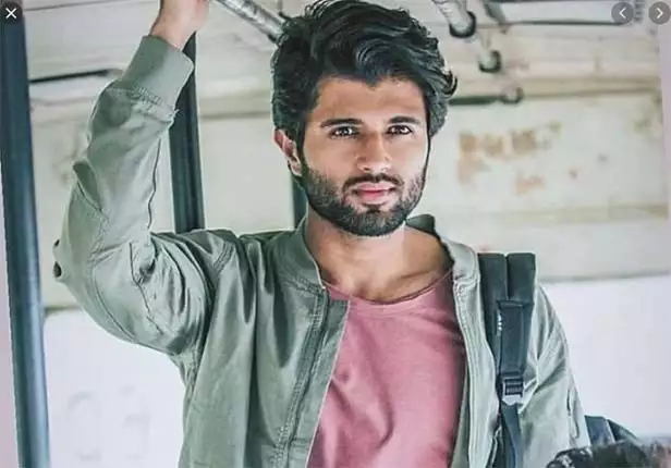  ಬಾಕ್ಸ್ ಆಫೀಸ್ ನಲ್ಲಿ ಸೋತ ‘ಲೈಗರ್’: ಸಂಭಾವನೆ ಹಿಂದಿರುಗಿಸಿದ ವಿಜಯ್ ದೇವರಕೊಂಡ