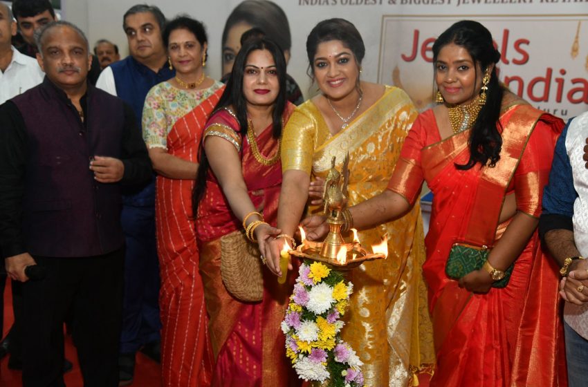  ಜ್ಯುವೆಲ್ಸ್ ಆಫ್ ಇಂಡಿಯಾ ಉದ್ಘಾಟಿಸಿದ ನಟಿ ಮೇಘನಾರಾಜ್