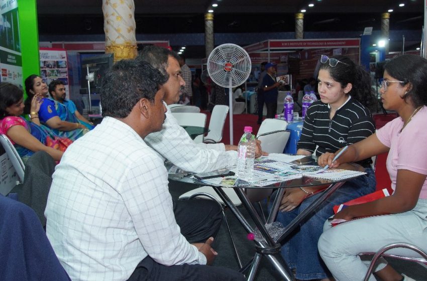  ಟಿವಿ9 ಎಜ್ಯುಕೇಷನ್ ಎಕ್ಸ್ ಪೋಗೆ ಸಚಿವ ಎಮ್.ಸಿ.ಸುಧಾಕರ್ ರಿಂದ ಭರ್ಜರಿ ಚಾಲನೆ ಚಾಲನೆ